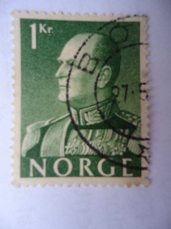 Rey Olaf V de noruega.