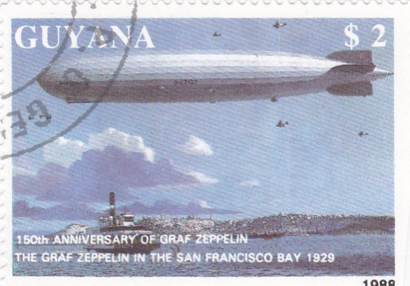 Zeppelin sobrevolando San Francisco