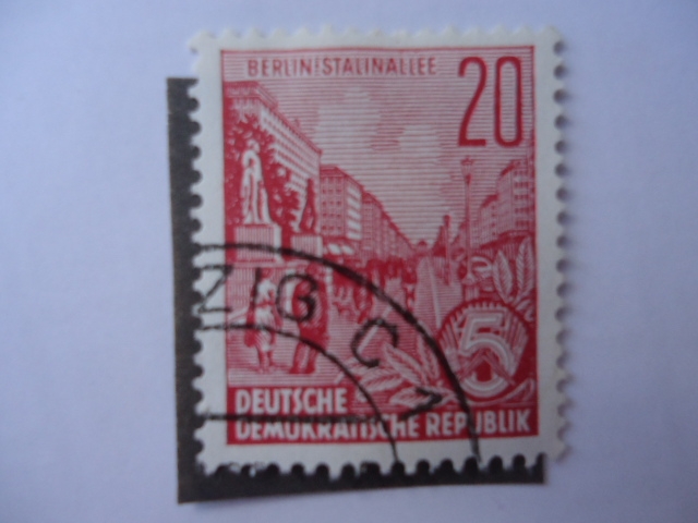 DDR - Avenida Stalin -Berlin- Fünfjahresplan.