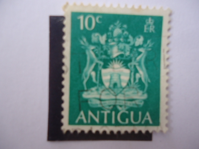 Antigua - Escudo