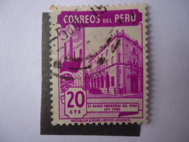 El Banco Industrial del Perú - Ley 7695.