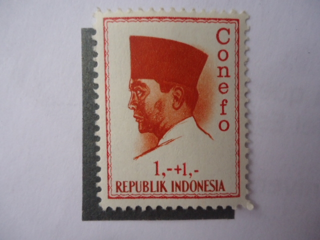 Sukarno.