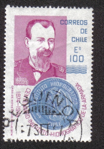F. Vidal Gormaz , primer Director del Instituto; escudo de armas