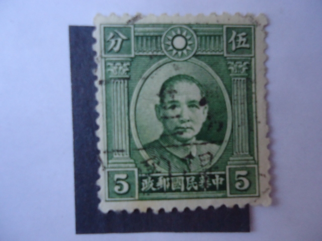 Sun yat-Sen  (1866-1925)