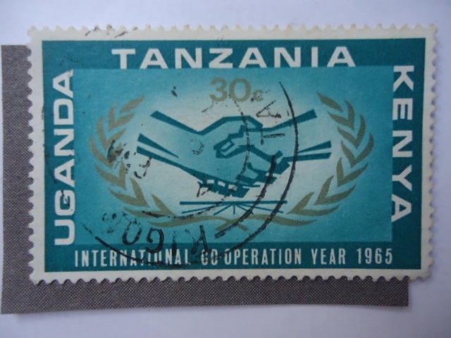 Uganda-Tanzania-Kenya-Cooperación Internacional año 1965.