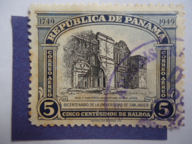 Bicentenario de la Real y Pontificia Universidad de San Javier- 1749-1949.