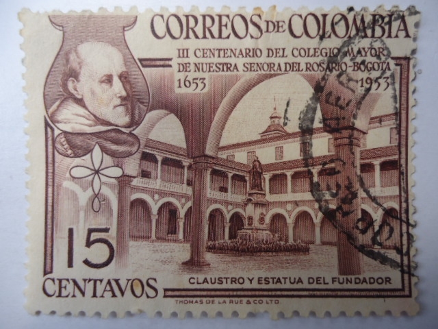III Centenario del Colegio Mayor de Nuestra Señora del Rosario-Bogotá 1653-1953 - Claustro y Estatua