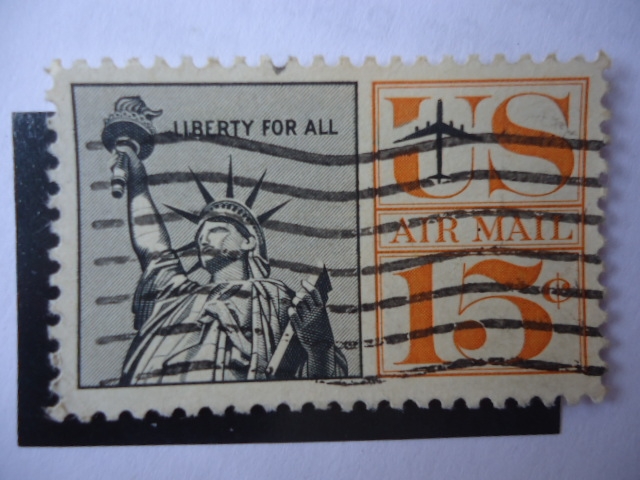  Statue of Liberty - Libertad para todos - Liberty for all.
