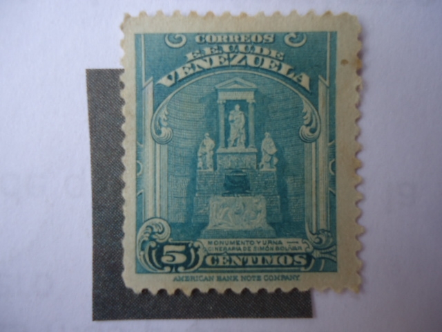 Monumento y Urna-Cineraria de Simón Bolívar-Panteón Nacional.