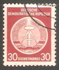 Escudo de armas nacional de DDR
