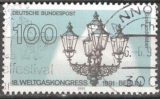 XVIII Congreso Mundial del Gas en Berlín.Candelabros de gas.   