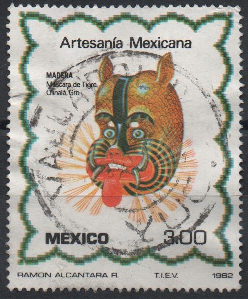 ARTESANIA  MEXICANA.  MASCARA  DE  TIGRE  ELABORADA  EN  MADERA.