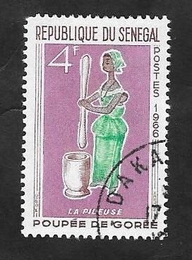 269 - Muñeca de Gorée
