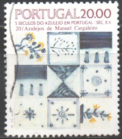 AZULEJOS.  DISEÑOS  GEOMETRICOS  Y  FLORES  DE  MANUEL  CARGALEIRO.