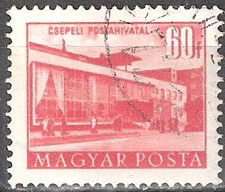 Edificios del plan quinquenal en Budapest.oficina de correos,Csepel.   