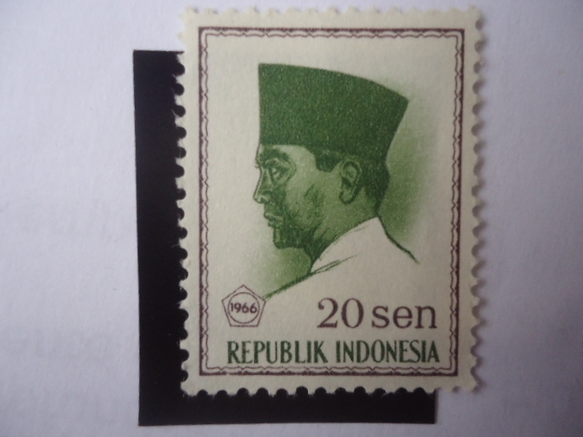 Sukarno (1901-1970) Presidente de la República de Indonesia, 1945-1967