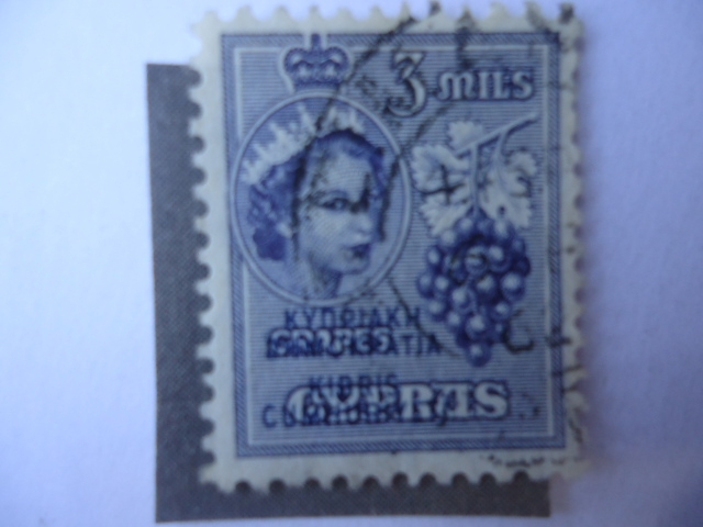 Independencia de Chipre (Kibris Comhuriyeti) - Reina Isabelh II y Racimo de Uva - Reino Unido 