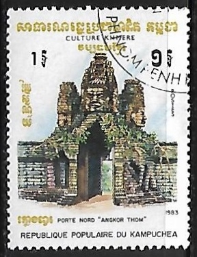 Culture of the Khmer - Puerta norte de  Angkor Thom