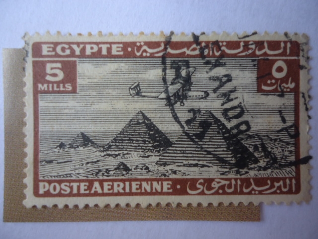 Avión Sobrevolando las Pirámides de Giza - Correo Aéreo 1926/53