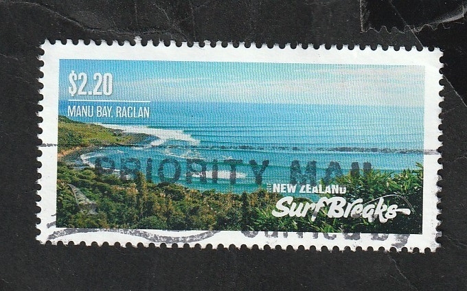 3313 - Manu Bay (Raglan), Práctica de Surf