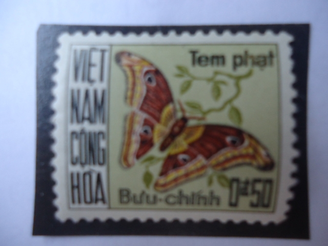 Vietnam del Sur- Buu-Chinh - Tem Phat - Atlas Month (Atacus Atlas)- Serie:Due Stamps.