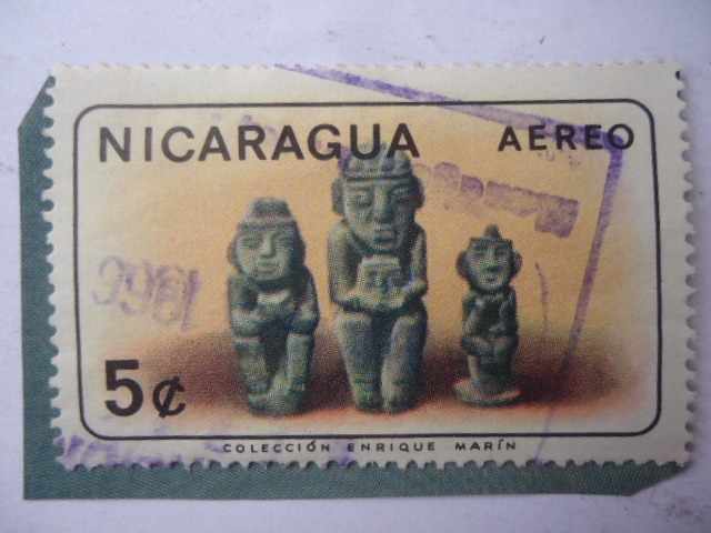 Coleccin Enrique Marn- Tres estatuas- en Jadeta - El Jade en las Culturas Mesoamericanas.