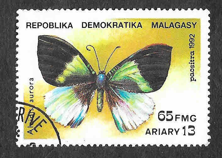 1082 - Mariposa