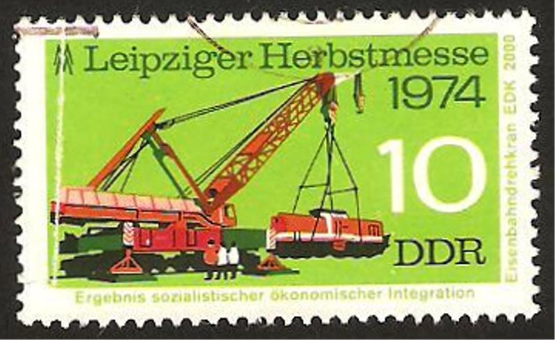 1655 - Feria de otoño en  Leipzig (grua grirando con ferrocarril)