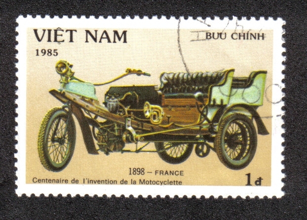Centenario de la invención de la motocicleta, 1898 triciclo Frances