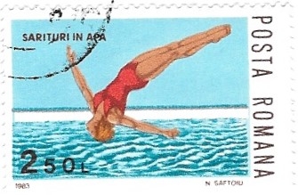 salto en piscina