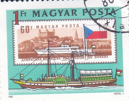 barco vapor por el Danubio 