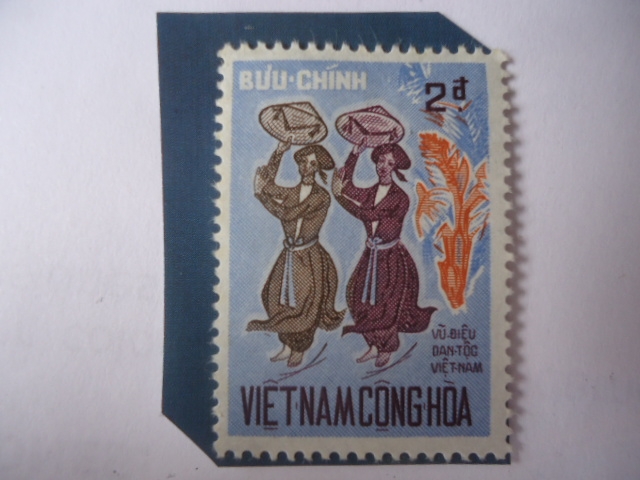 Viet Nam del Sur-Danza Folclorica de las Minorias Nacionales-Serie:Danza Tradicional.