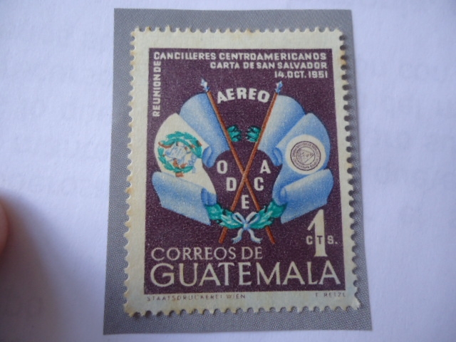Reunión de Cancilleres Centroamericanos  -Carta de San Salvador 14 Dic. 1951-Banderas de Honduras y 