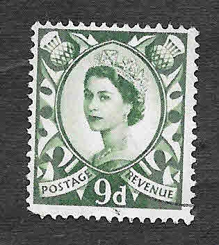 4 - Reina Isabel II de Reino Unido (ESCOCIA)