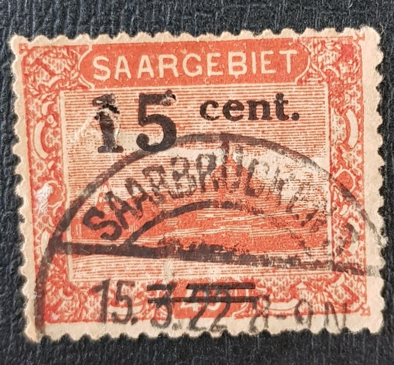 SAARGEBIET - Slag pile at Volklingen Overprint 15 cent