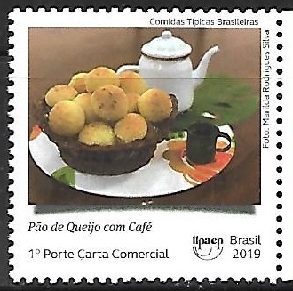 Comidas típicas - paõ de queijo com café