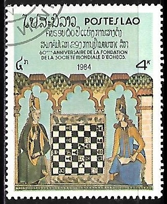 Dos hombres jugando ajedrez