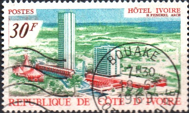 APERTURA  DEL  HOTEL  IVOIRE  EN  ABIDJAN
