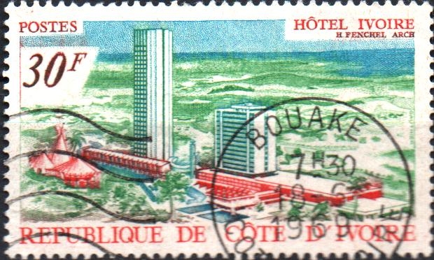 APERTURA  DEL  HOTEL  IVOIRE  EN  ABIDJAN