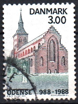 1000th  ANIVERSARIO  DE  LA  IGLESIA  DE  CNUT  Y  LA  ESTATUA  DE  HANS  ANDERSON  EN  ODENSE