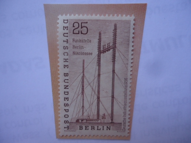 Mastiles de Antena de la Estación de Berlín - Nikolassee - Serie: Exhibición de la Industria Alemana