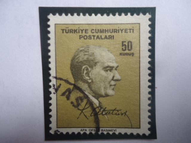 Türkye Cumhurriyeti Postalari - Mustafá Kemal Atatüar (1881-1938)- Presidente.