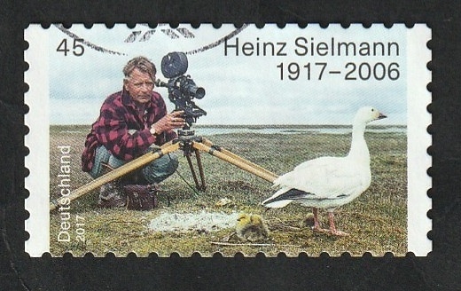 3103 A - Heinz Sielmann, director de cine