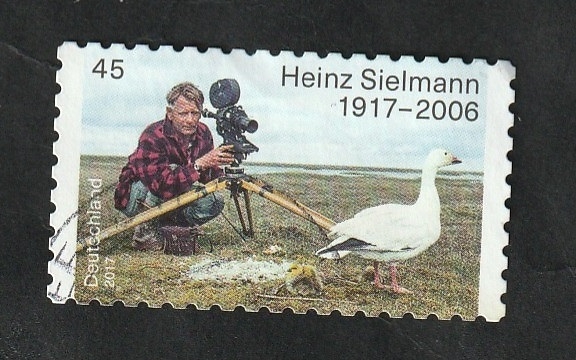 3103 A - Heinz Sielmann, director de cine