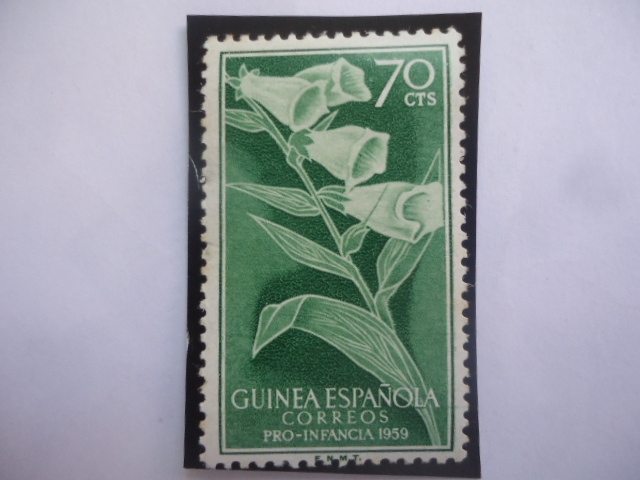 Ed:ES-GN 394 - Guinea Española - Flores: Digitalis Purpures - Sellos: Pro-Indigenas 1956.