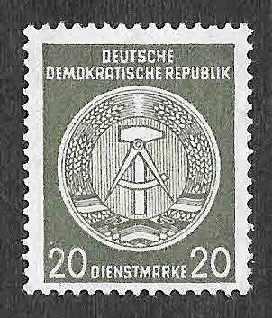 O8 - Escudo de la República (DDR)