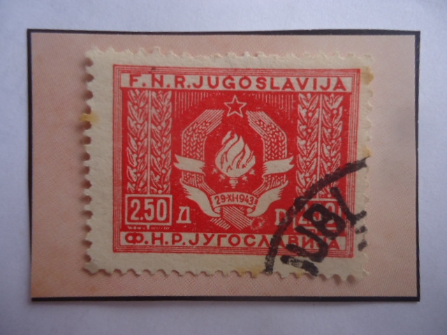 Escudo de Armas - Símbolos de Estado. - Sello de b2.50 Din, año 1946