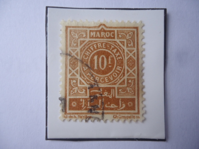 Figura-Impuesto- Recaudar - Sello de 10 Franco Marroquí, año 1945