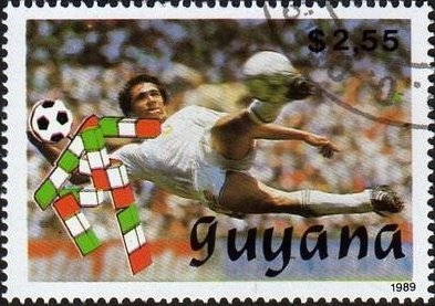 Copa del Mundo de Fútbol 1990, Patada en bicicleta