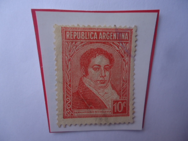 Bernardino Rivadavia (1780-1845)-Presidente (1824/27)- Serie:Personalidades- Sello berbellón rojo de